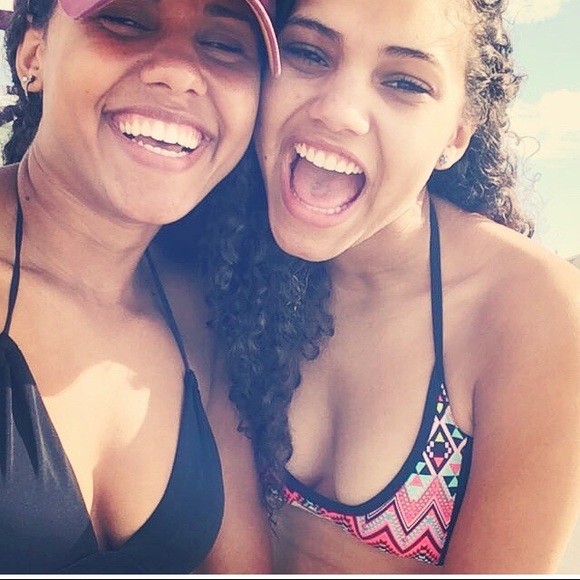 Meet your Posher, Isabella - Picture 1 of 1